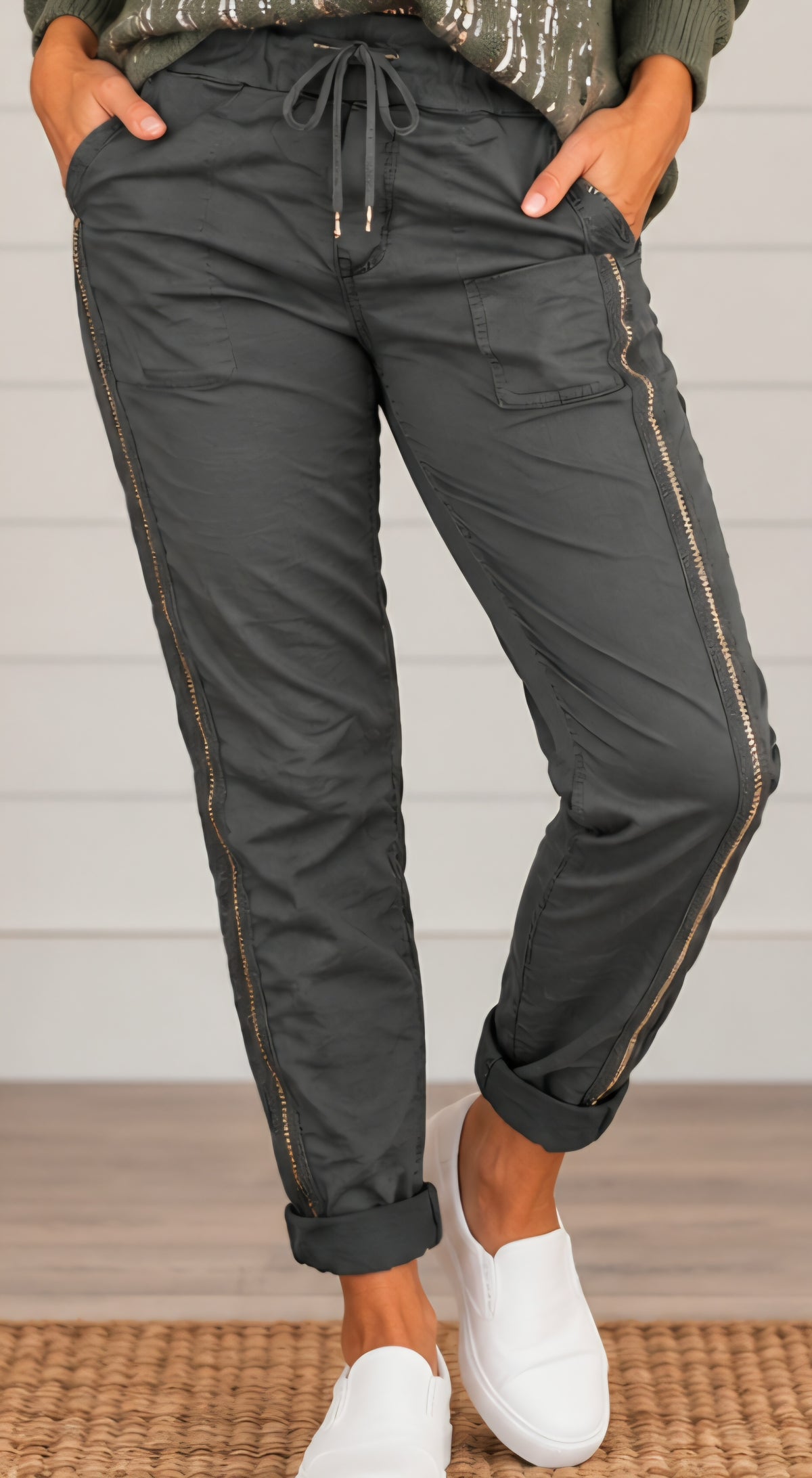 Grey rhinestone pant
