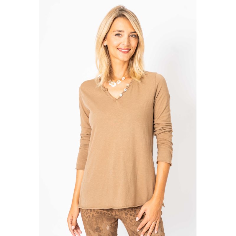Camel top