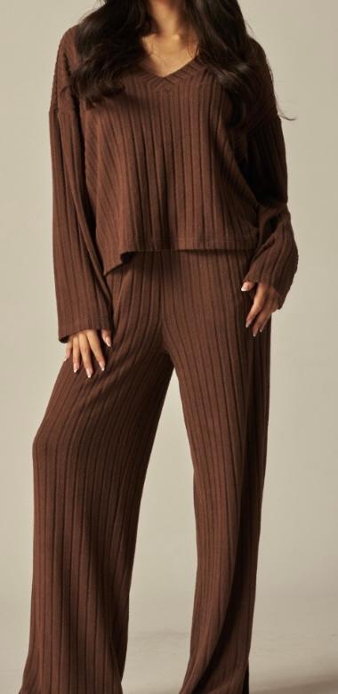 Brown 2 pc knit