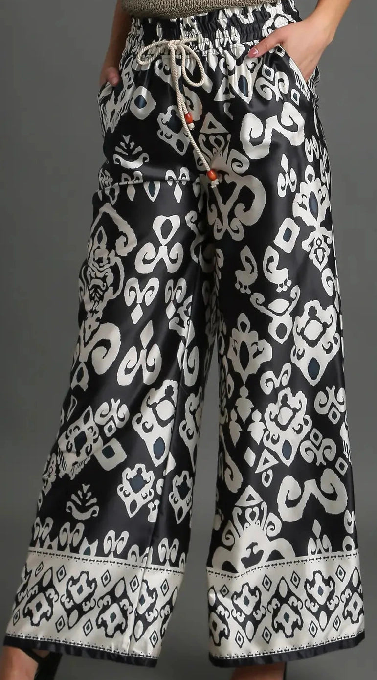 Black and cream pant