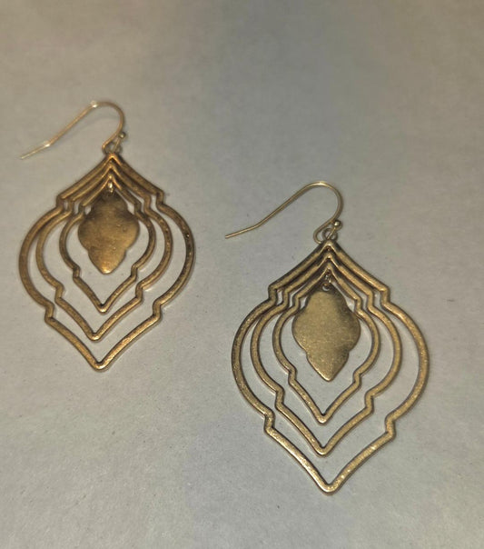 Gold earring