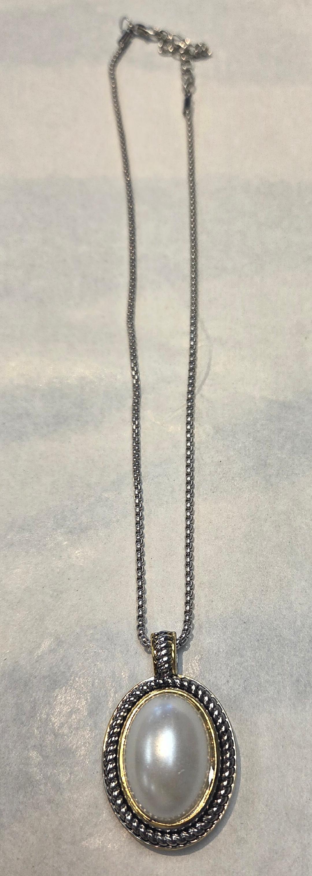 Pearl pendant