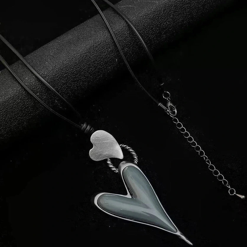 Heart pendant necklace