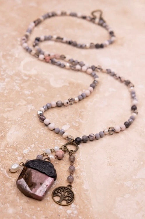 Mauve necklace
