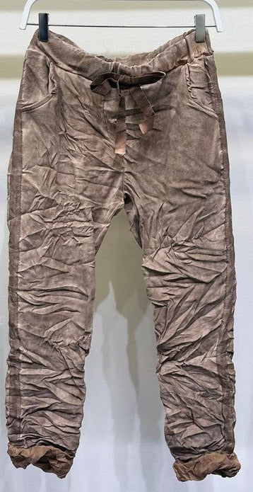 Stone washed camel pant
