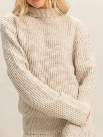 Oatmel turtleneck