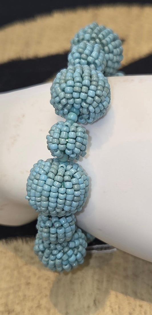 Blue bead bracelet