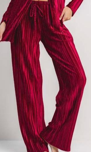 Burgundy pleated pant