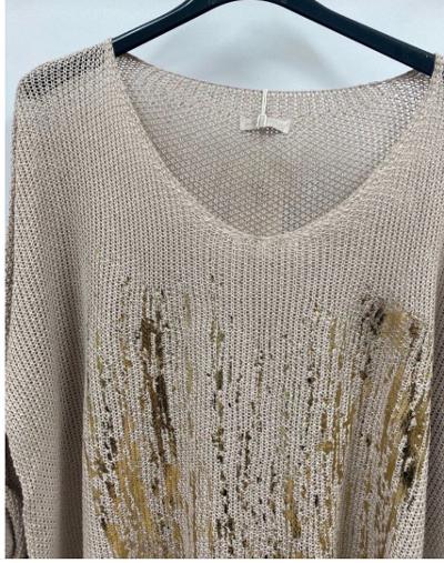 Beige knit with gold